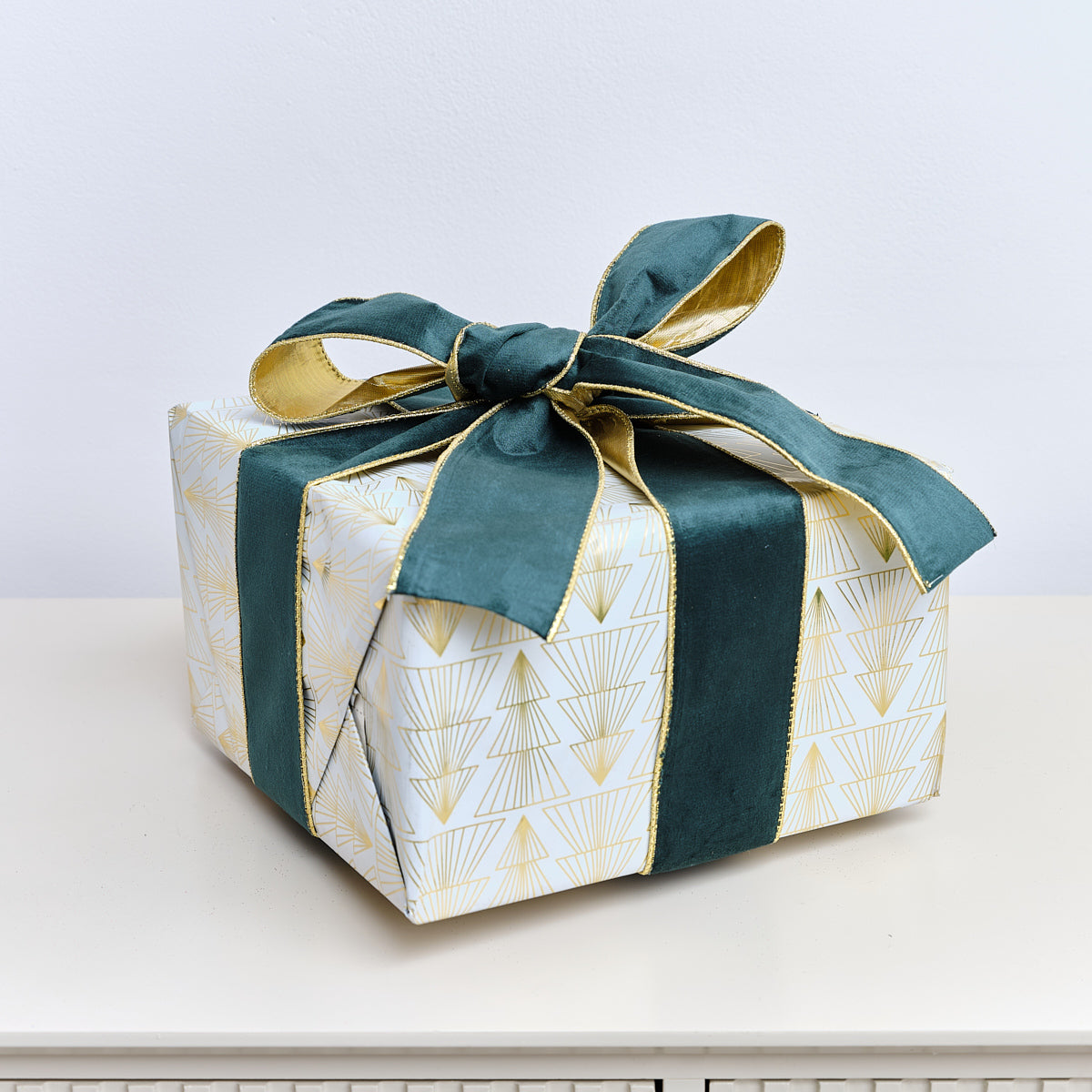 Large Green & Gold Velvet Wired Ribbon Garland - 270cm – Melody Large Green & Gold Velvet Wired Ribbon Garland - 270cm – Melody
