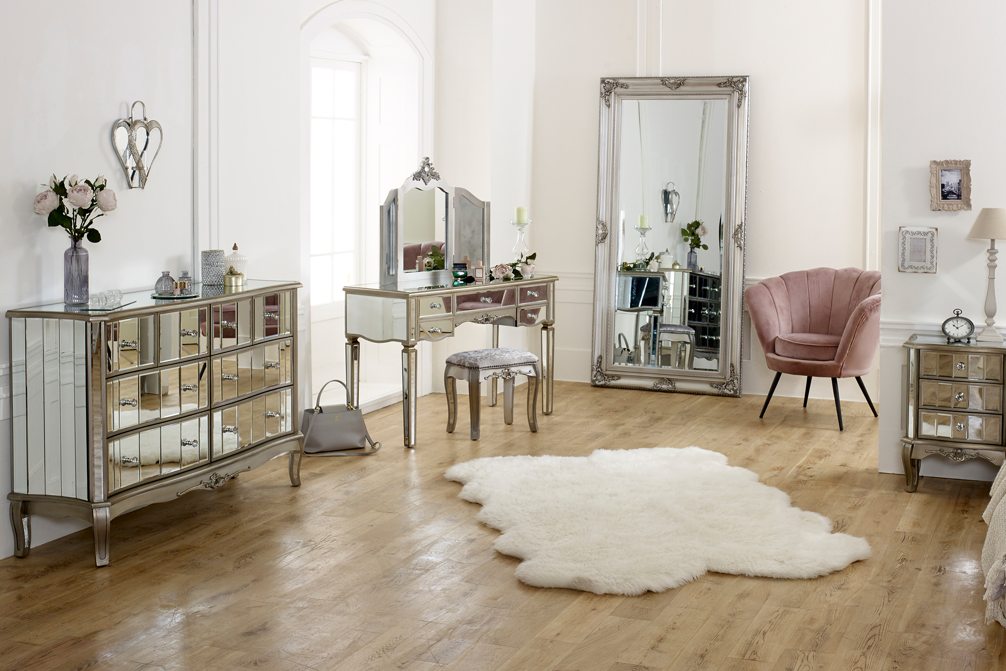 mirrored furniture for bedroom