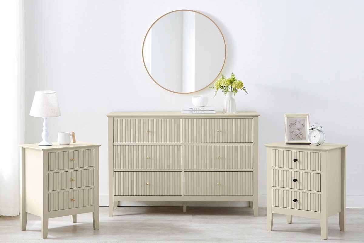 https://files.melodymaison.co.uk/images/D/large-chest-of-drawers-and-pair-of-bedside-tables-hales-taupe-range_MM34462.jpg