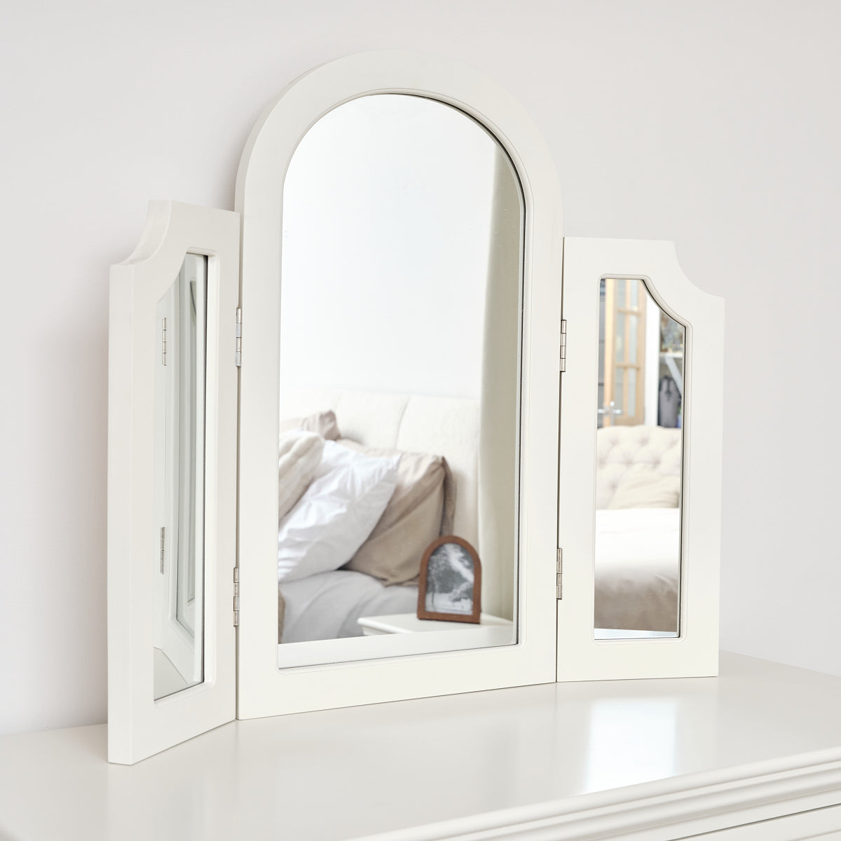 Large Dressing Table, Mirror & Stool Set - Daventry Ivory Range Melody Maison Ltd Large Dressing Table, Mirror & Stool Set - Daventry Ivory Range Melody Maison Ltd