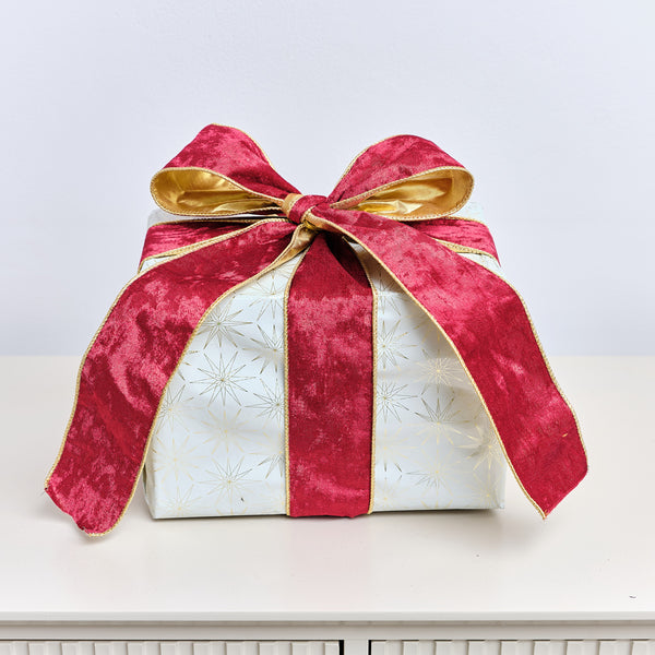 Large Red & Gold Velvet Wired Ribbon - 270cm – Melody Maison Ltd Large Red & Gold Velvet Wired Ribbon - 270cm – Melody Maison Ltd