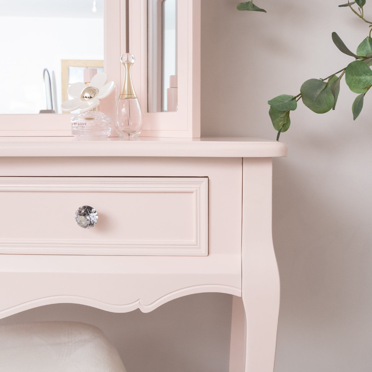 Pink Dressing Table, Mirror, Stool Set - Sophia Pink Range Melody Maison Pink Dressing Table, Mirror, Stool Set - Sophia Pink Range Melody Maison