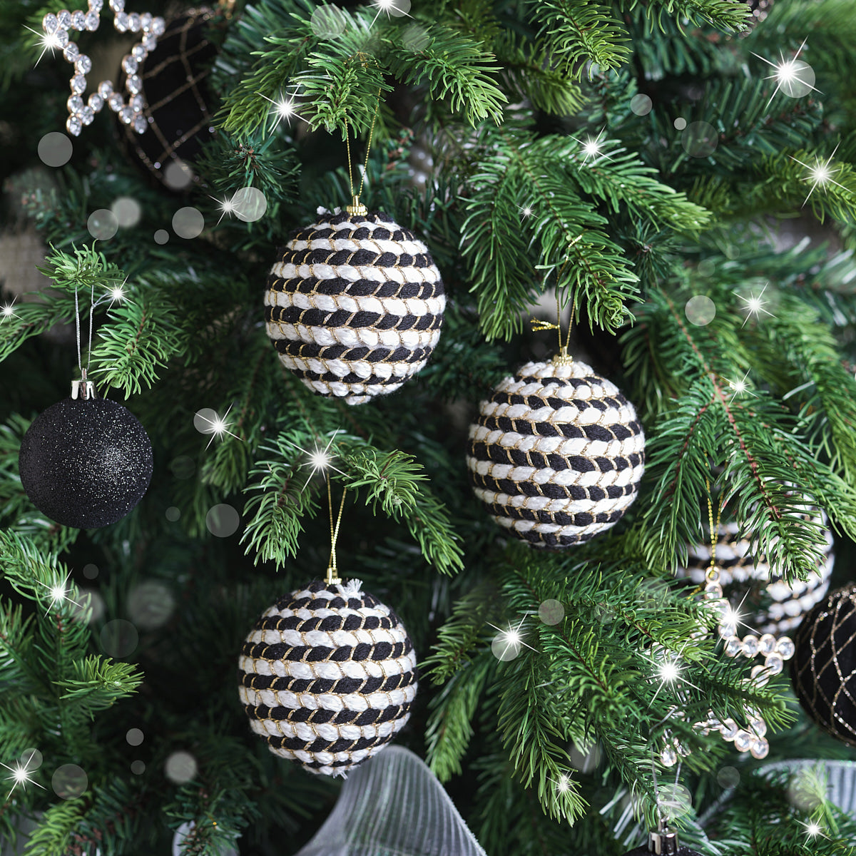 Set of 3 Round Black & White Stripe Rope Christmas Tree Baubles - 8cm ...