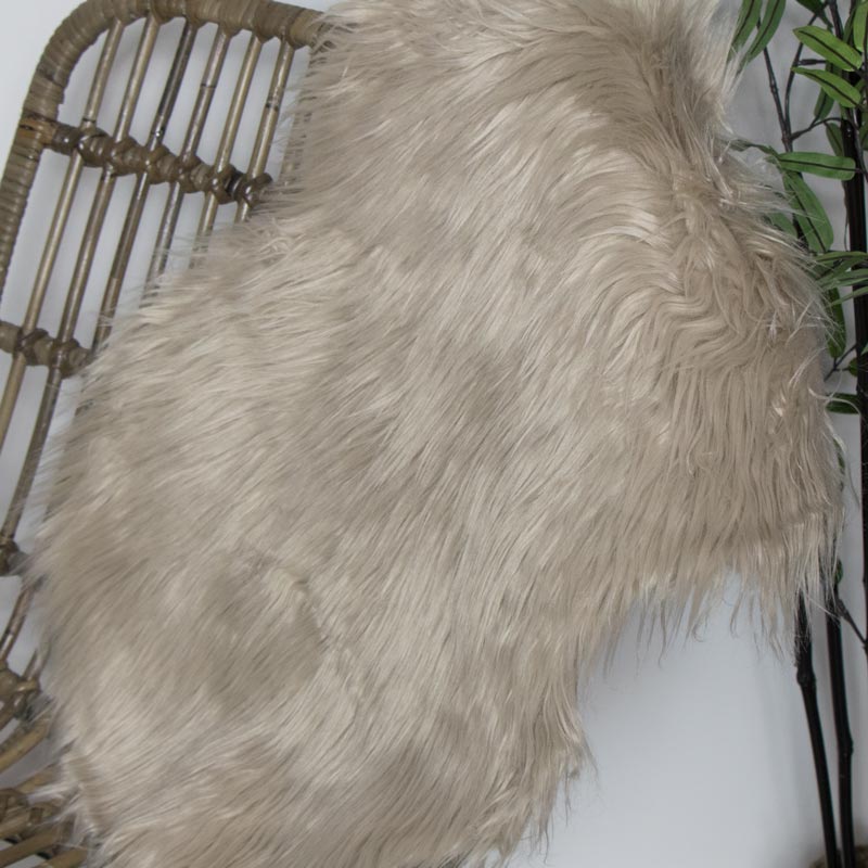 Beige Single Pelt Faux Fur Rug 38cm x 55cm