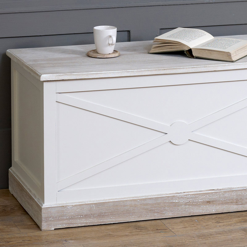 Large Country Cream Blanket Storage Chest - Lyon Range