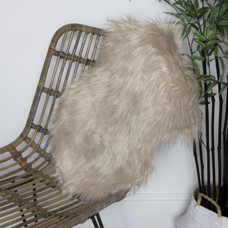 Beige Single Pelt Faux Fur Rug 38cm x 55cm