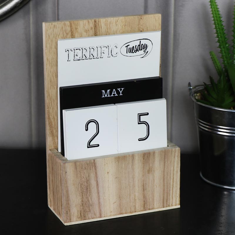 Desktop Perpetual Calendar